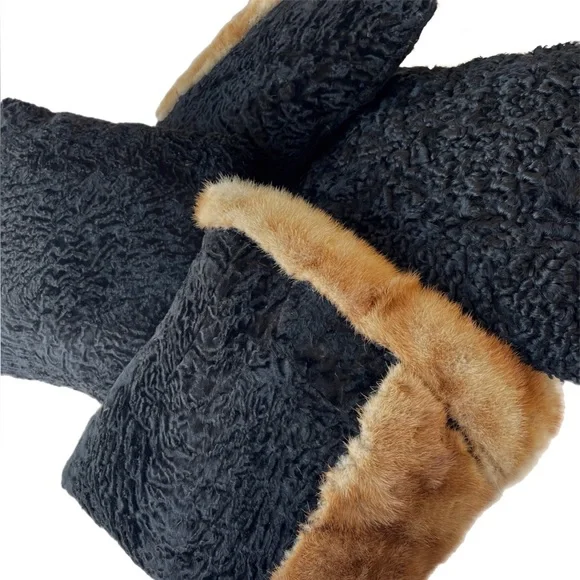 🖤 LuXuri0us FuR aNd LamBs Wo0l Pill0wS🔥